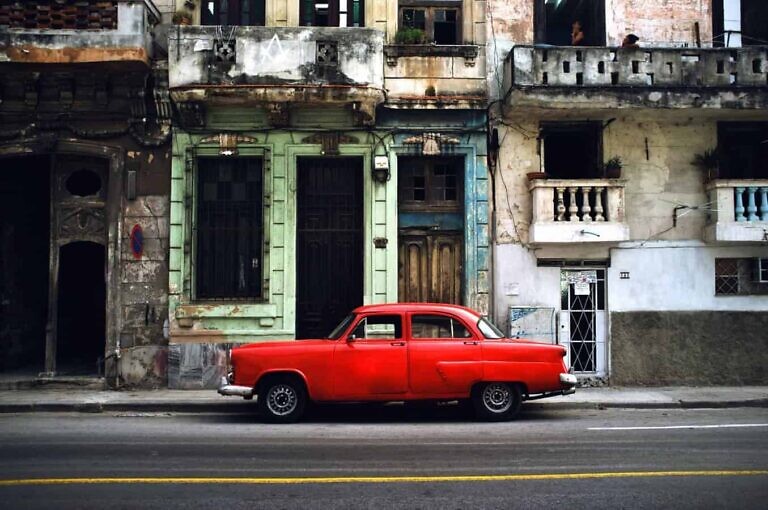 Photo by Darius Soodmand