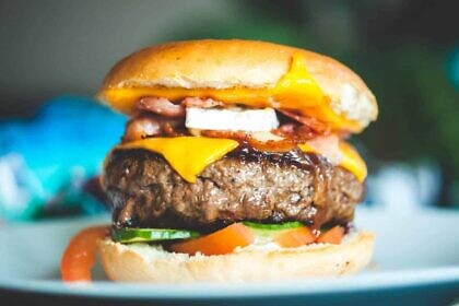 Wenn Beilagen tun, als wären sie Hauptgericht, darf man es »Burger« nennen?