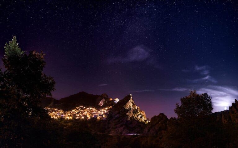 Photo by Paolo Santarsiero